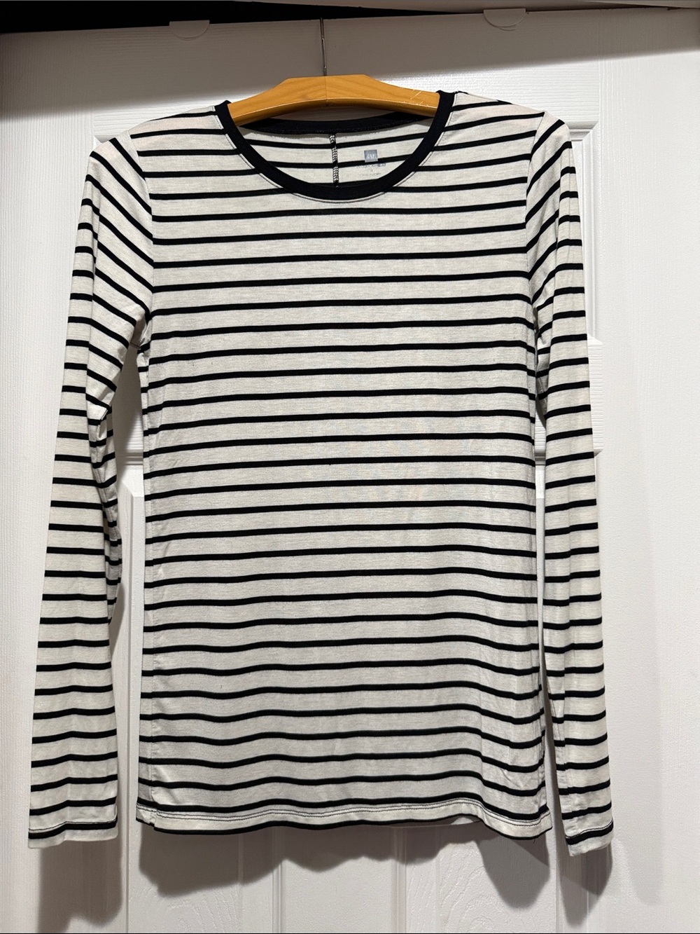 Gap Athletic Classic Black & White Striped Long-Sleeve Top, Cold weather layer